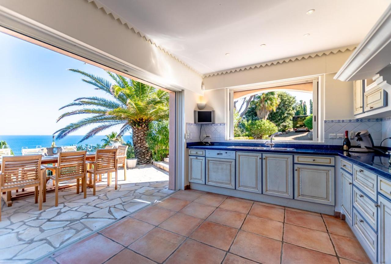 Superbe Villa, Incroyable Vue Mer, Piscine Chauffee, Climatisee Sainte-Maxime Exterior foto