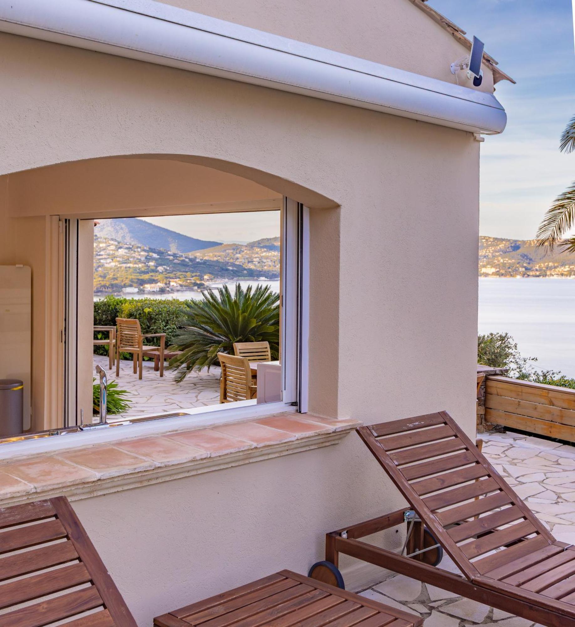 Superbe Villa, Incroyable Vue Mer, Piscine Chauffee, Climatisee Sainte-Maxime Exterior foto